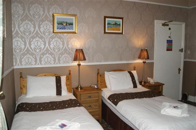 Grantley House Hotel Whitby Room photo